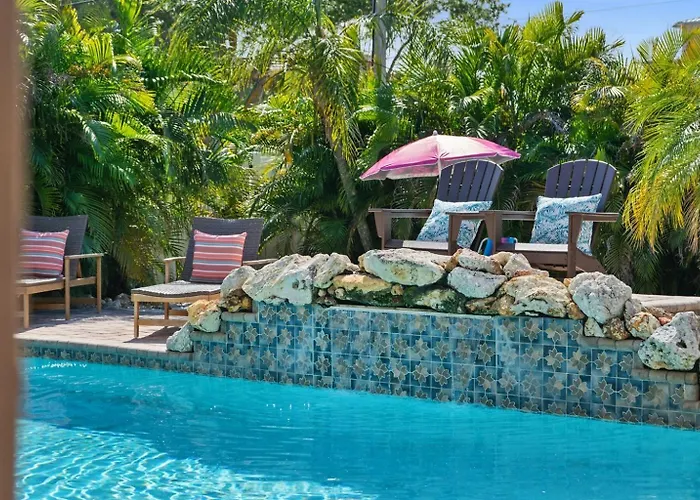 Ferienhaus Bikini Beachhouse! Sleeps 16 Wheated Poolfirepit