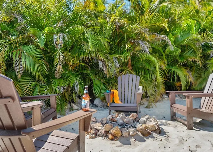 Bikini Beachhouse! Sleeps 16 Wheated Poolfirepit Ferienhaus *